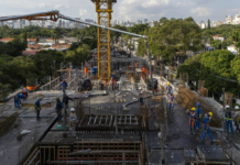 Jornada menor de trabalho pode encarecer imóvel e travar obras no país, diz setor de construção