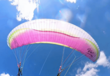 Parapente é atingido por avião em pleno voo e VÍDEO do acidente viraliza nas redes sociais
