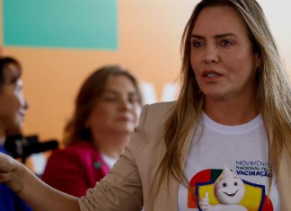 Governadora Celina Leão, do DF, é internada em Brasília com sintomas respiratórios