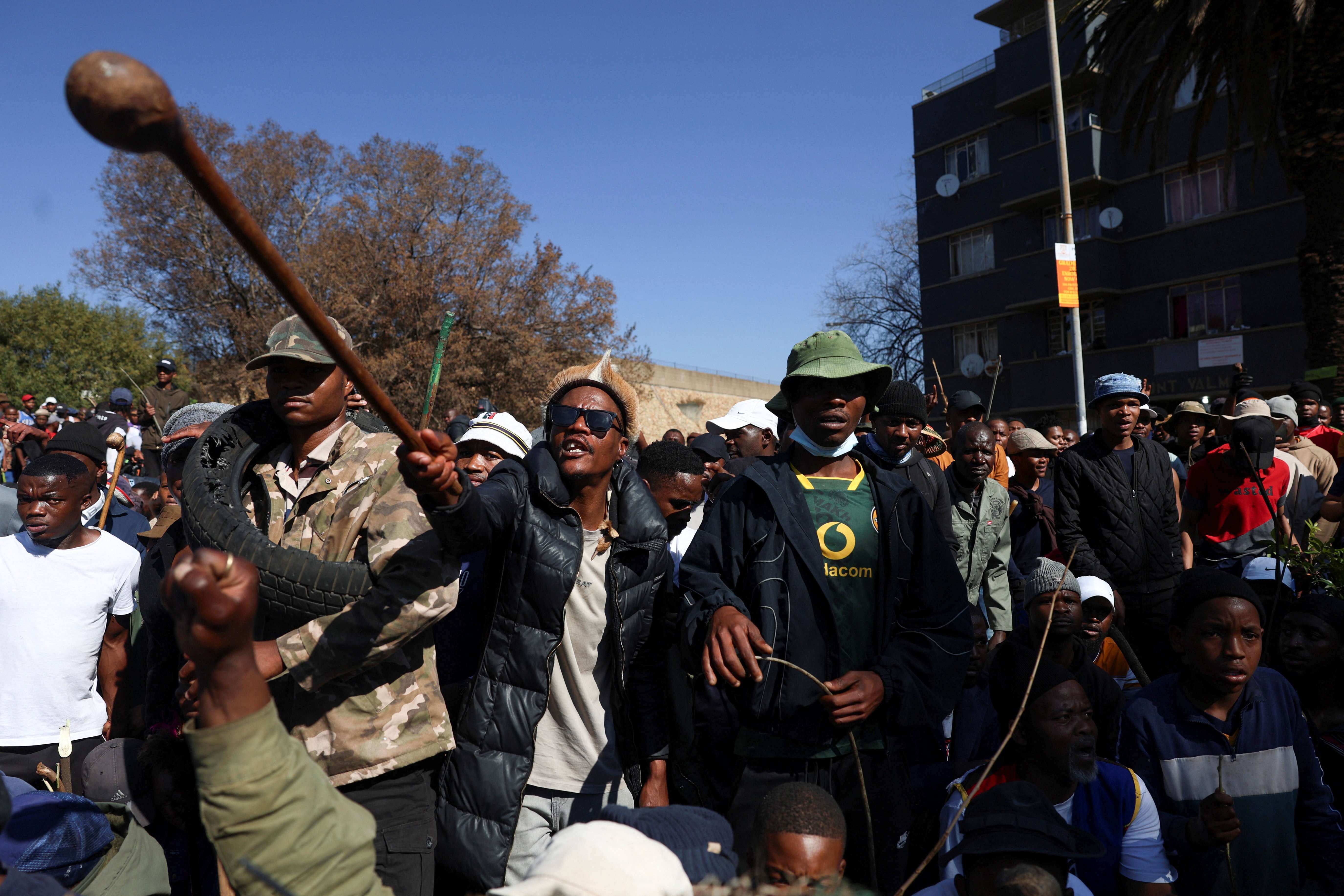 África do Sul diz que mais de 900 foram presos durante protestos anti-imigração no país