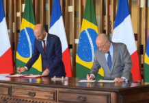 Brasil e França assinam acordo que acaba com exigência de visto para brasileiros na Guiana Francesa