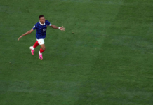 Petição para pedir desculpas a Mbappé viraliza na França durante a Copa