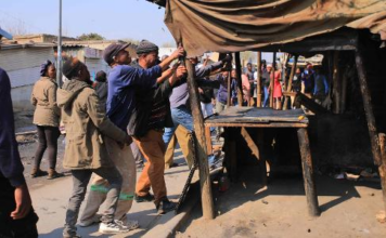 Protestos violentos anti-imigração expulsam milhares na África do Sul