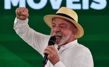 Lula reclama de corporativismo de juízes e procuradores e prega reforma de instituições