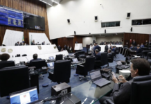 Projetos de proteção à criança avançam nas assembleias estaduais e desagradam grupos LGBT