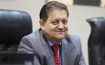 Sebastião Rezende envia R$ 300 mil dos cofres públicos para festival gospel