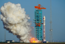 China adia missão lunar que busca água no polo sul da Lua