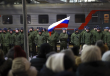 Rússia quer aumentar produção de mísseis e recrutar 300 mil novos soldados para guerra na Ucrânia, afirma Zelensky