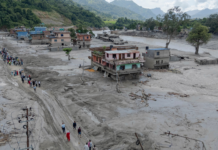 VÍDEO mostra resgate arriscado para chegar ao túnel no Nepal que protegeu centenas durante avalanche