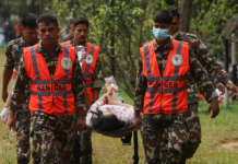 Mortes no Nepal e China sobem para 919; 4.793 estão desaparecidos
