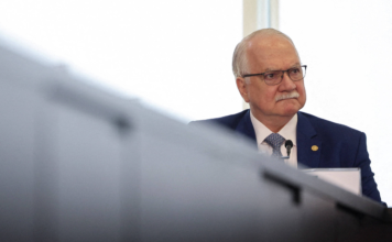 Fachin marca para dia 15 julgamento sobre diálogos entre Moraes e Vorcaro