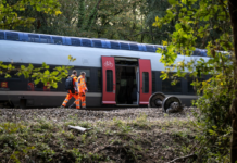 Polícia suspeita de 'sabotagem' em descarrilamento de trem que deixou 44 feridos na França