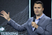 Professora universitária comemora aniversário da morte de Charlie Kirk