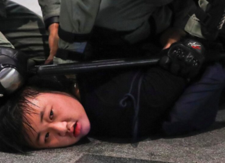 Perseguição a dissidentes: China condena três gerações de ativistas em Hong Kong