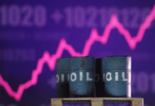 Países já liberaram 325 milhões de barris de petróleo para conter alta dos preços, diz IEA
