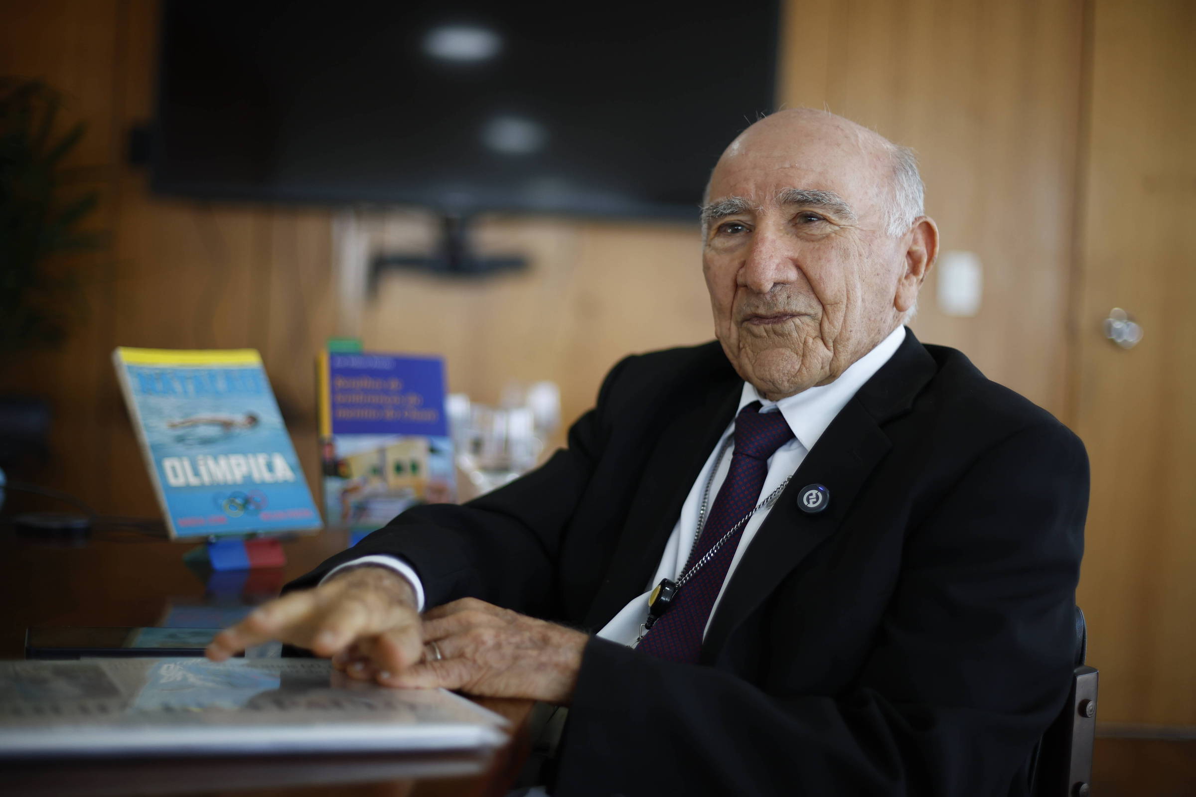 Aos 92, funcionário mais velho da Presidência passou por reforma de Collor, carreira militar e de atleta