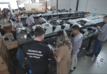 Quase 1 milhão de brasileiros que vivem no exterior foram às urnas; veja como foi o domingo de votação pelo mundo